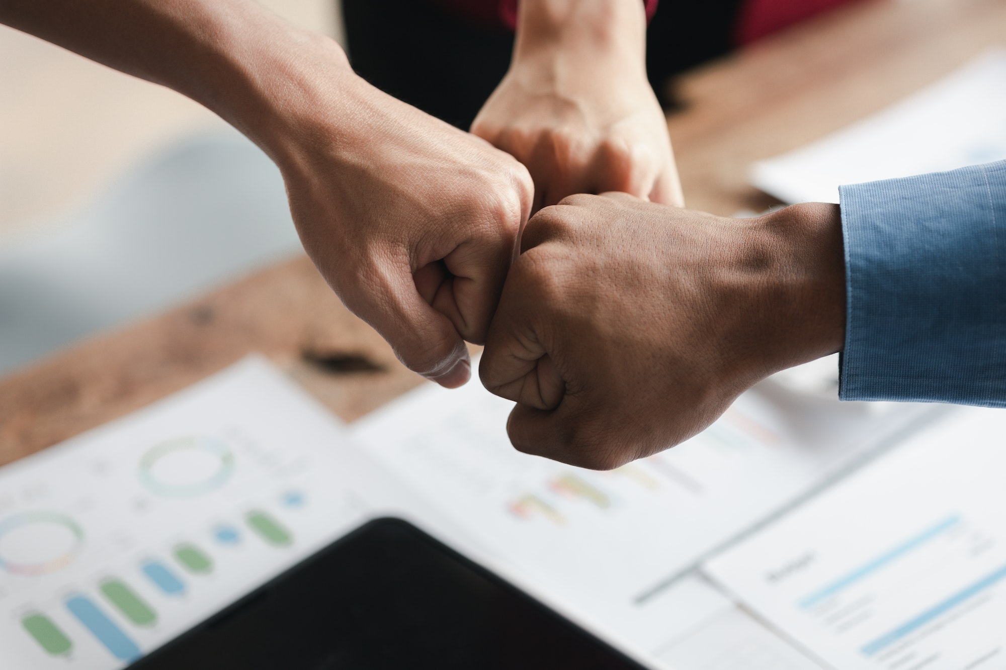 Coordination of the startup management team, businessmen joint venture start up companies, they are